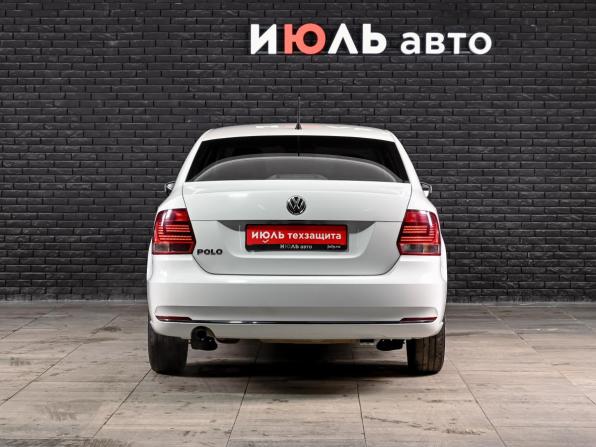 Volkswagen Polo V Рестайлинг с пробегом 2015 года, цена 750 000 рублей, 176991 км, седан, Автокод Объявления