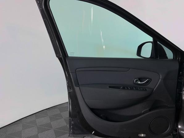 Renault Scenic III с пробегом 2010 года, цена 740 000 рублей, 178000 км, компактвэн, Автокод Объявления