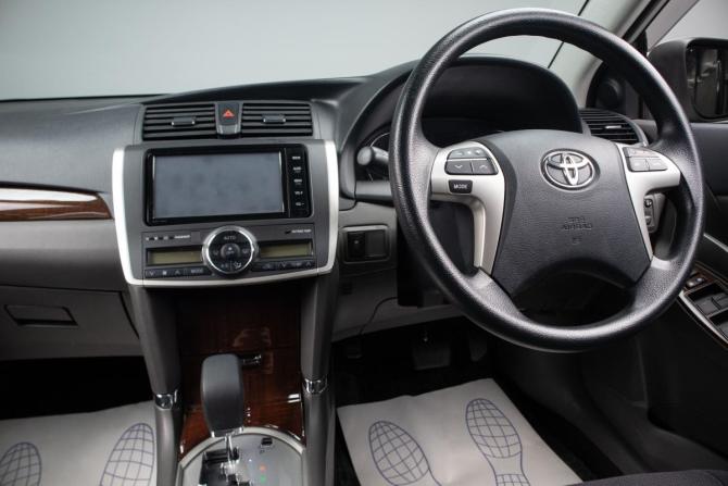 Toyota Allion II Рестайлинг с пробегом 2015 года, цена 1 829 000 рублей, 15000 км, седан, Автокод Объявления