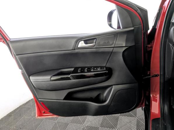 Kia Sportage IV Рестайлинг с пробегом 2021 года, цена 2 750 000 рублей, 76347 км, внедорожник, Автокод Объявления