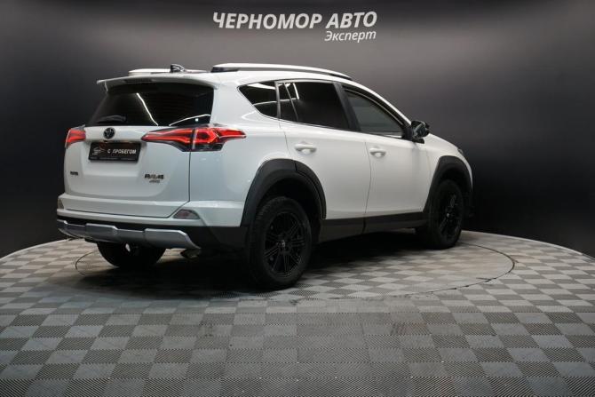 Toyota RAV4 IV (XA40) Рестайлинг с пробегом 2018 года, цена 2 547 000 рублей, 198000 км, внедорожник, Автокод Объявления