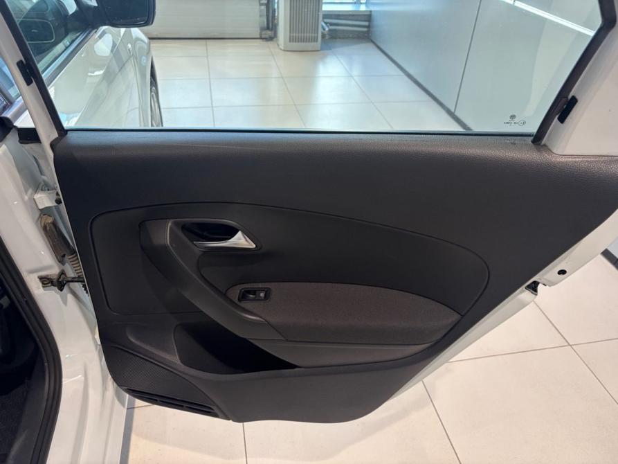 Volkswagen Polo V Рестайлинг Екатеринбург  - изображение 13