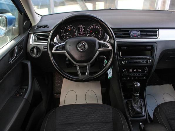 Skoda Rapid I с пробегом 2015 года, цена 859 000 рублей, 238057 км, лифтбек, Автокод Объявления