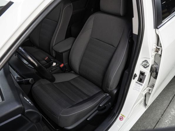 Toyota Corolla XI (E160 E170 E180) Рестайлинг 1 с пробегом 2018 года, цена 1 570 000 рублей, 140824 км, седан, Автокод Объявления