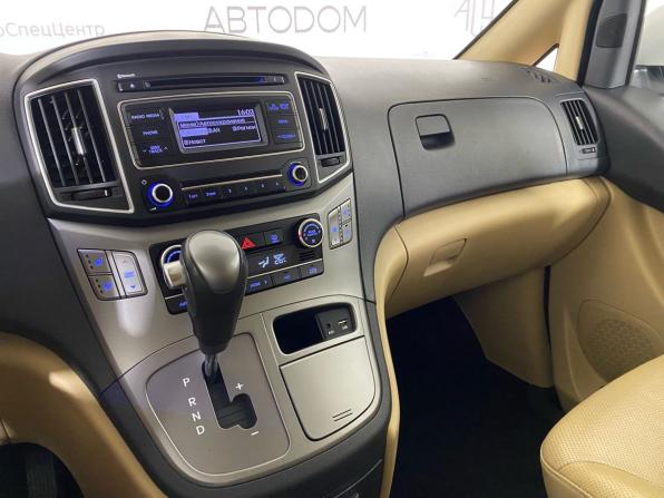 Hyundai H-1 II Рестайлинг 2 с пробегом 2018 года, цена 2 474 900 рублей, 172407 км, минивэн, Автокод Объявления
