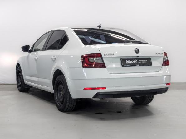 Skoda Octavia III (A7) Рестайлинг с пробегом 2017 года, цена 1 515 000 рублей, 97857 км, лифтбек, Автокод Объявления