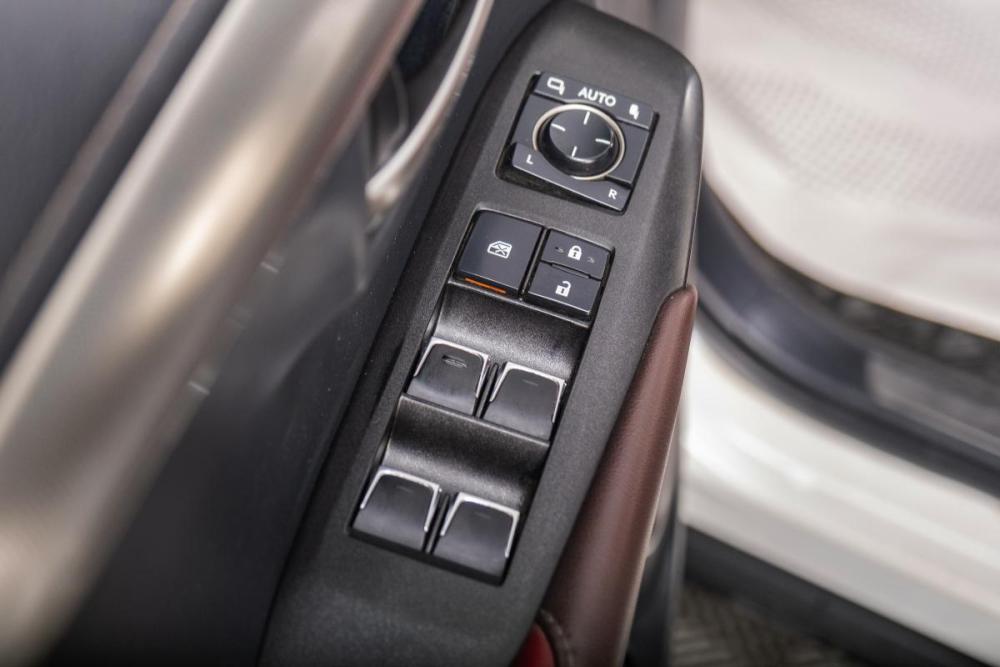 Lexus NX I Рестайлинг Томск  - изображение 8