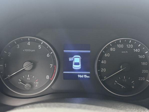 Hyundai Solaris II с пробегом 2017 года, цена 1 200 000 рублей, 96615 км, седан, Автокод Объявления