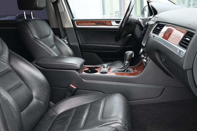 Volkswagen Touareg II с пробегом 2012 года, цена 1 750 000 рублей, 243000 км, внедорожник, Автокод Объявления