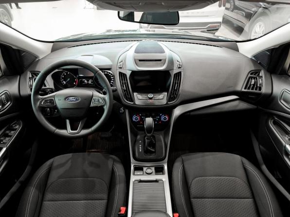 Ford Kuga II Рестайлинг с пробегом 2018 года, цена 1 699 000 рублей, 111800 км, внедорожник, Автокод Объявления