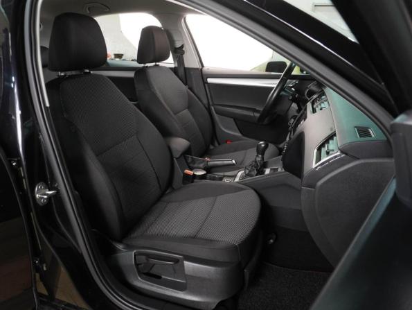 Skoda Octavia III (A7) с пробегом 2015 года, цена 1 329 000 рублей, 132231 км, лифтбек, Автокод Объявления