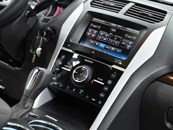 Ford Explorer V с пробегом 2014 года, цена 1 499 000 рублей, 117000 км, внедорожник, Автокод Объявления