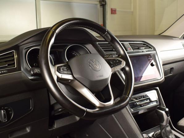 Volkswagen Tiguan II Рестайлинг с пробегом 2021 года, цена 2 190 999 рублей, 259482 км, внедорожник, Автокод Объявления