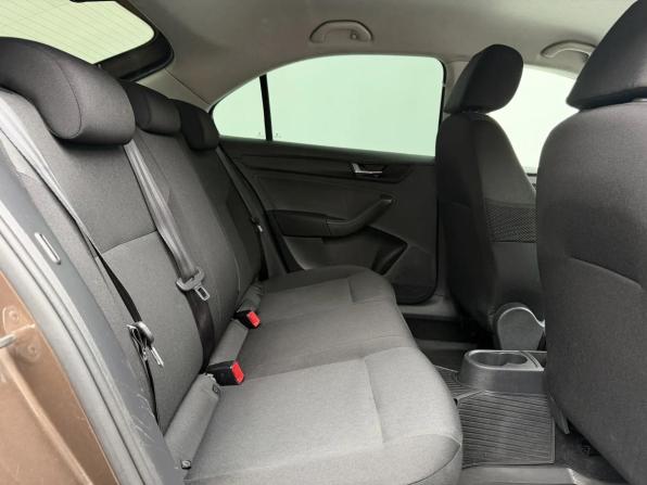 Skoda Rapid I Рестайлинг с пробегом 2018 года, цена 870 000 рублей, 254917 км, лифтбек, Автокод Объявления