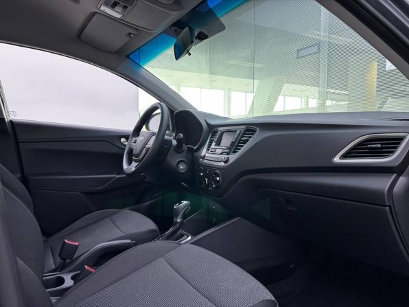 Hyundai Solaris II с пробегом 2017 года, цена 1 375 000 рублей, 173427 км, седан, Автокод Объявления