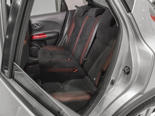 Nissan Juke I с пробегом 2012 года, цена 940 000 рублей, 121467 км, внедорожник, Автокод Объявления