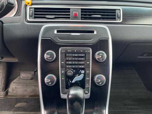 Volvo XC70 II с пробегом 2011 года, цена 1 340 000 рублей, 364000 км, универсал, Автокод Объявления
