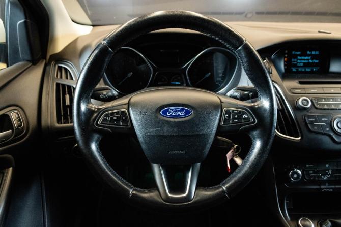 Ford Focus III Рестайлинг с пробегом 2015 года, цена 1 099 000 рублей, 146714 км, хэтчбек, Автокод Объявления