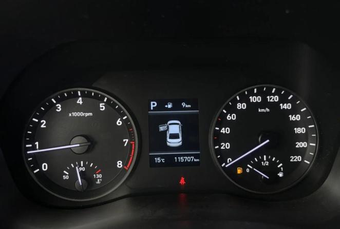 Hyundai Solaris II с пробегом 2018 года, цена 1 345 000 рублей, 115691 км, седан, Автокод Объявления
