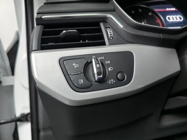 Audi A4 V (B9) Рестайлинг с пробегом 2021 года, цена 3 395 000 рублей, 63206 км, седан, Автокод Объявления
