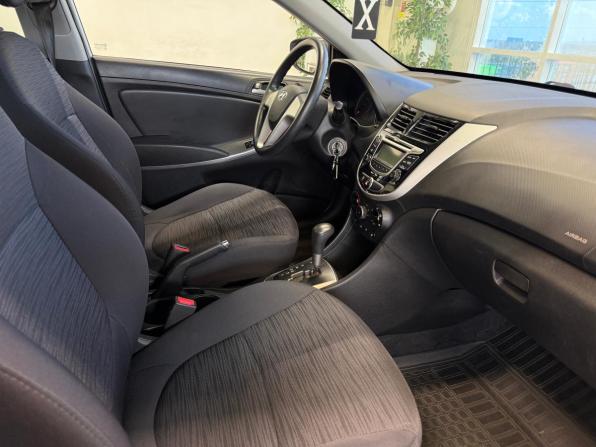 Hyundai Solaris I Рестайлинг с пробегом 2015 года, цена 860 000 рублей, 171594 км, седан, Автокод Объявления