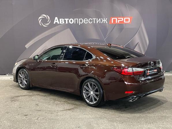 Lexus ES VI Рестайлинг с пробегом 2017 года, цена 2 399 000 рублей, 81375 км, седан, Автокод Объявления
