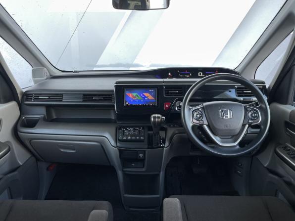Honda Stepwgn V Рестайлинг с пробегом 2019 года, цена 1 798 000 рублей, 116468 км, минивэн, Автокод Объявления