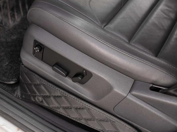 Volkswagen Touareg I Рестайлинг с пробегом 2007 года, цена 1 250 000 рублей, 331304 км, внедорожник, Автокод Объявления