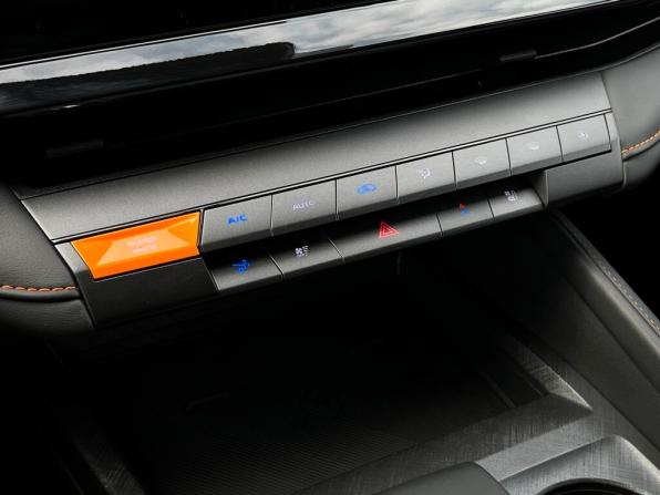 Changan UNI-V I с пробегом 2024 года, цена 2 298 700 рублей, 39596 км, лифтбек, Автокод Объявления