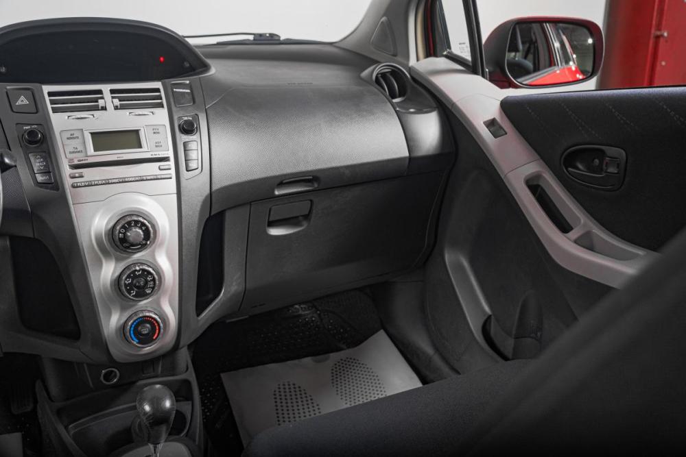 Toyota Yaris II Томск  - изображение 12