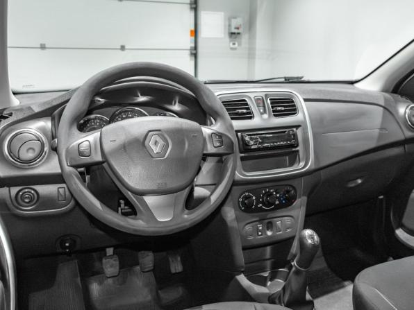 Renault Sandero II с пробегом 2018 года, цена 774 700 рублей, 231132 км, хэтчбек, Автокод Объявления