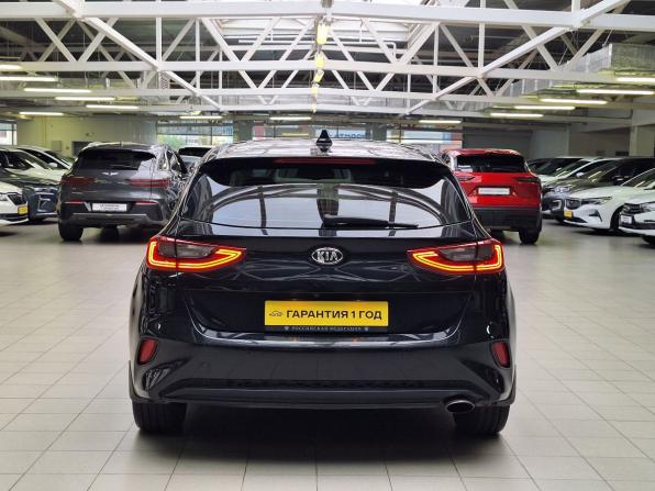 Kia Ceed III с пробегом 2018 года, цена 1 640 000 рублей, 96050 км, хэтчбек, Автокод Объявления