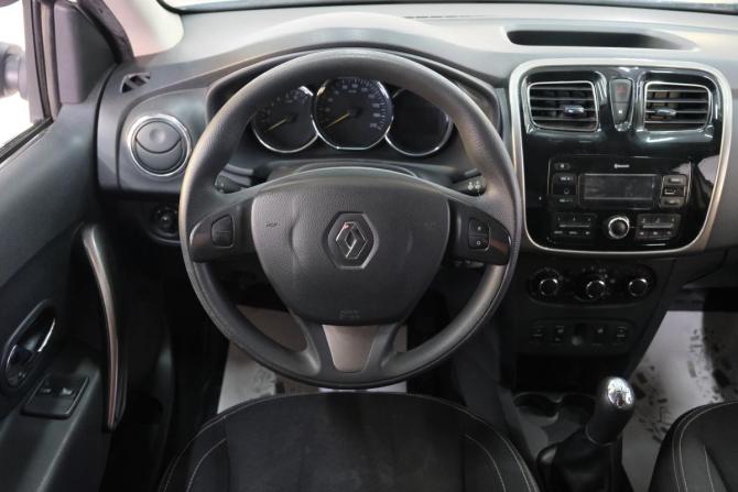 Renault Logan II с пробегом 2017 года, цена 759 000 рублей, 176000 км, седан, Автокод Объявления