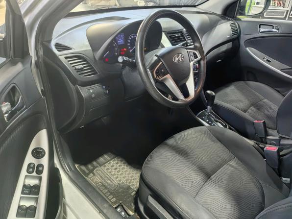 Hyundai Solaris I с пробегом 2012 года, цена 535 000 рублей, 266037 км, седан, Автокод Объявления