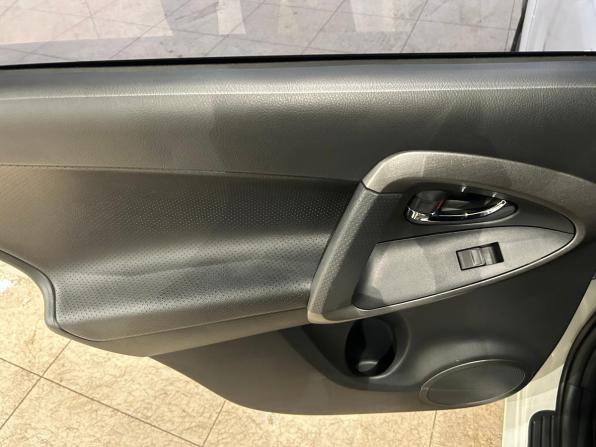 Toyota RAV4 III (XA30) Рестайлинг с пробегом 2012 года, цена 1 329 000 рублей, 212166 км, внедорожник, Автокод Объявления