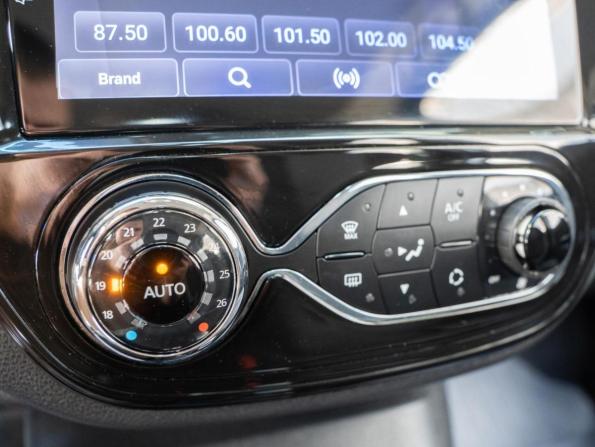 Renault Kaptur I с пробегом 2018 года, цена 1 329 000 рублей, 128409 км, внедорожник, Автокод Объявления