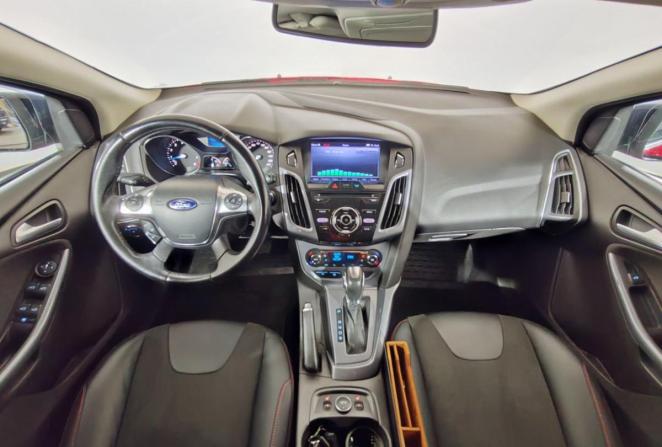Ford Focus III с пробегом 2014 года, цена 870 000 рублей, 215088 км, хэтчбек, Автокод Объявления