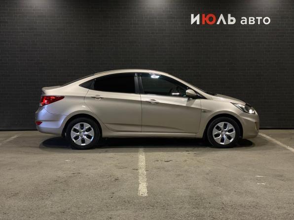 Hyundai Solaris I с пробегом 2013 года, цена 730 000 рублей, 240941 км, седан, Автокод Объявления