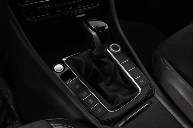 Volkswagen Sagitar III с пробегом 2021 года, цена 2 285 200 рублей, 89138 км, седан, Автокод Объявления