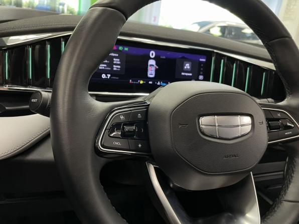 Geely Atlas II с пробегом 2024 года, цена 3 000 000 рублей, 30670 км, внедорожник, Автокод Объявления