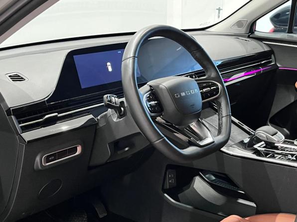 Omoda C5 I с пробегом 2023 года, цена 1 999 000 рублей, 19746 км, внедорожник, Автокод Объявления
