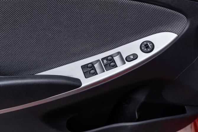 Hyundai Solaris I с пробегом 2011 года, цена 673 000 рублей, 115892 км, хэтчбек, Автокод Объявления