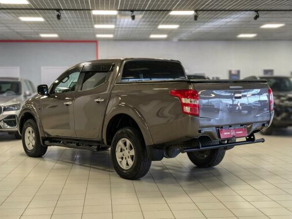 Mitsubishi L200 V с пробегом 2016 года, цена 2 299 500 рублей, 120000 км, пикап, Автокод Объявления