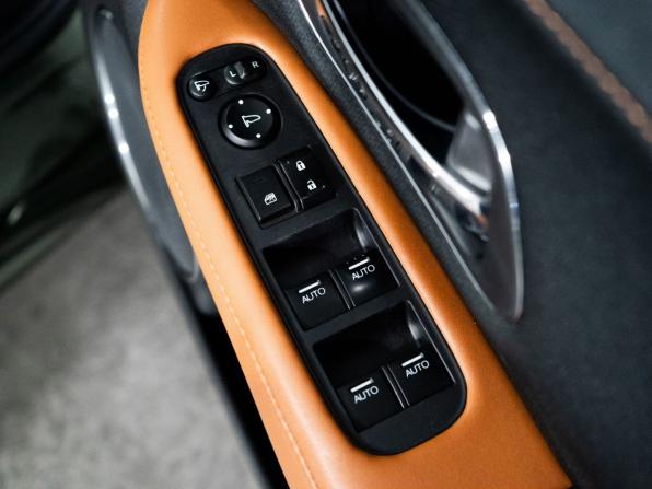 Honda Vezel I с пробегом 2014 года, цена 1 499 500 рублей, 166527 км, внедорожник, Автокод Объявления
