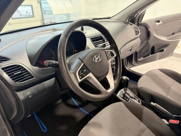 Hyundai Solaris I с пробегом 2014 года, цена 697 000 рублей, 311965 км, седан, Автокод Объявления