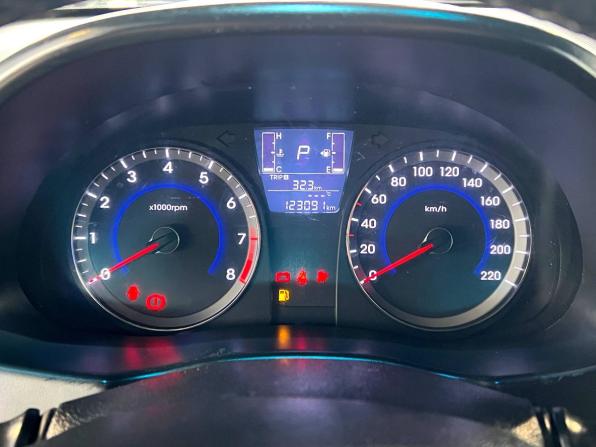 Hyundai Solaris I Рестайлинг с пробегом 2015 года, цена 860 000 рублей, 122996 км, седан, Автокод Объявления