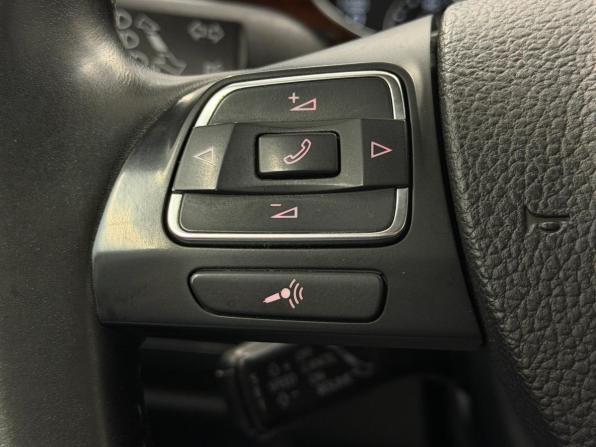Volkswagen Passat B7 с пробегом 2011 года, цена 790 000 рублей, 178592 км, седан, Автокод Объявления