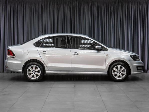 Volkswagen Polo V Рестайлинг с пробегом 2015 года, цена 899 000 рублей, 149206 км, седан, Автокод Объявления