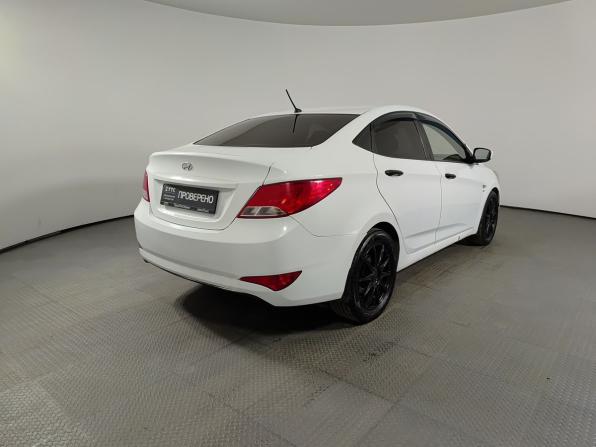 Hyundai Solaris I Рестайлинг с пробегом 2015 года, цена 685 000 рублей, 216000 км, седан, Автокод Объявления