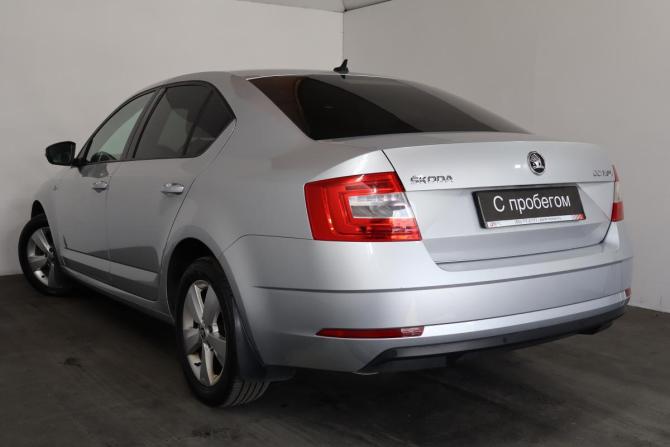 Skoda Octavia III (A7) Рестайлинг с пробегом 2019 года, цена 1 379 000 рублей, 205300 км, лифтбек, Автокод Объявления